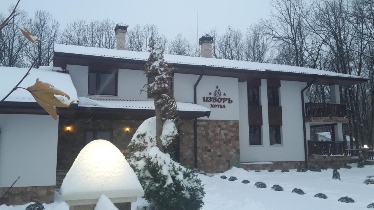 Izvor Hotel "Изворъ" Shipot Ngoại thất bức ảnh